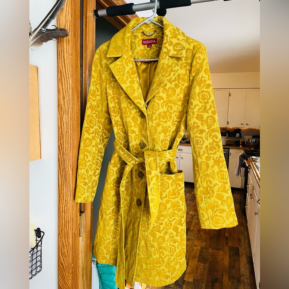 Gorgeous Merona peacoat